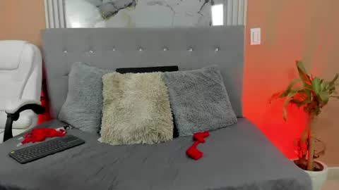 Snapshot of ivy_heat chatting on April 2026 02:00:02 AM Ivy Heat online show from April 2026 02:00:02 AM