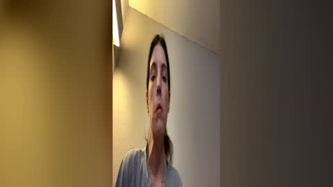 ivy_rose90 online show from June 2026 06:04:02 AM