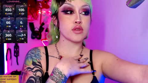 Snapshot of ivy_rosse chatting on January 2025 05:37:01 PM You can find more of me here online show from January 2025 05:37:01 PM