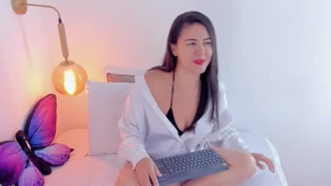 Ivy  online show from February 2026 12:17:01 PM