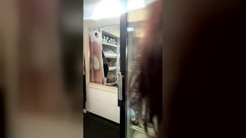 Ivy Rose online show from December 2025 05:54:01 PM