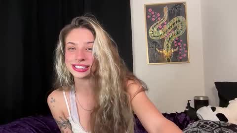 ivy gray online show from November 2025 03:07:01 AM