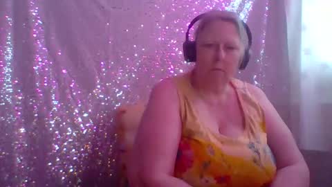 Snapshot of ivyjane3522 chatting on April 2026 10:47:02 PM ivyjane3522 online show from April 2026 10:47:02 PM