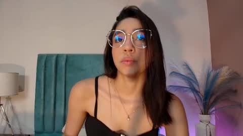 IvyJhonss online show from November 2025 11:54:01 AM