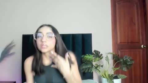 IvyJhonss online show from December 2025 12:10:01 PM