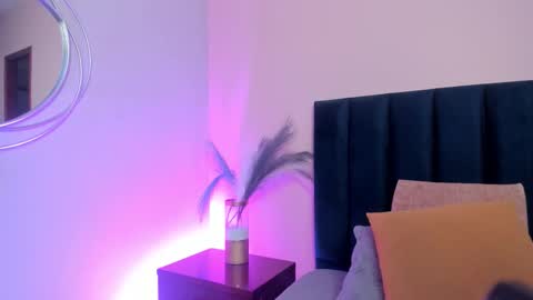 IvyJhonss online show from February 2026 11:57:02 AM