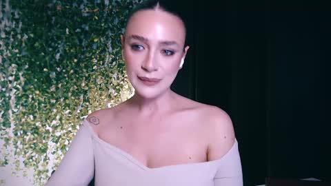 Miss Ivy online show from February 2025 04:33:01 PM