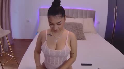 ivymonique online show from September 2025 07:44:01 AM