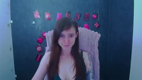 Snapshot of ivynoir_ chatting on May 2026 01:05:02 PM Ivy online show from May 2026 01:05:02 PM