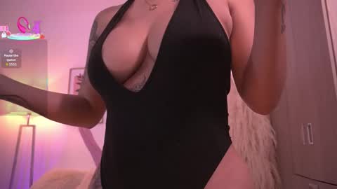 Snapshot of ivyrose_ chatting on October 2025 03:17:02 AM Annie online show from October 2025 03:17:02 AM