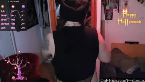 Snapshot of ivyshrumx chatting on October 2025 07:03:02 PM Ivy ShrumX online show from October 2025 07:03:02 PM