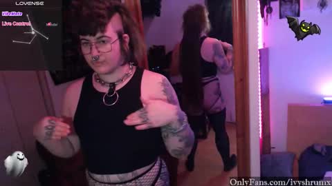 Snapshot of ivyshrumx chatting on December 2025 02:10:02 AM Ivy ShrumX online show from December 2025 02:10:02 AM