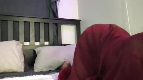 ivyskye_ online show from May 2026 01:34:01 AM