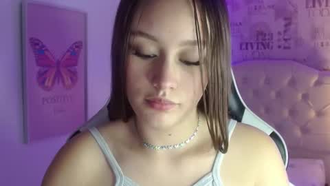 Snapshot of ivyy_crystal chatting on February 2025 11:30:01 PM Ivy online show from February 2025 11:30:01 PM