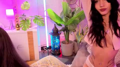 Snapshot of ivyy_pierce chatting on September 2025 05:39:02 AM Ivy Pierce online show from September 2025 05:39:02 AM