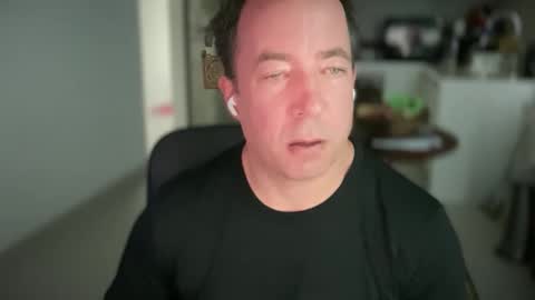 Snapshot of iwantuu2 chatting on December 2024 03:44:02 AM chat with me to find out online show from December 2024 03:44:02 AM