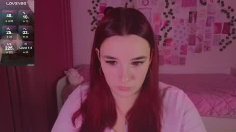 Snapshot of iwi_wi_wi chatting on November 2025 05:15:01 PM Daisy online show from November 2025 05:15:01 PM