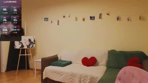 Snapshot of iwi_wi_wi chatting on January 2026 10:35:02 PM Daisy online show from January 2026 10:35:02 PM