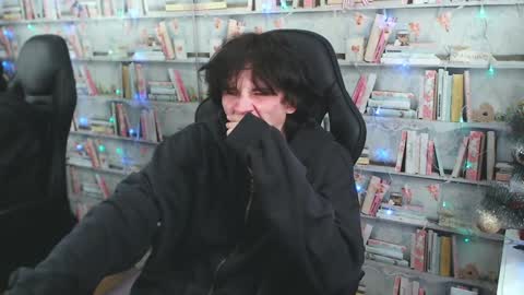 Snapshot of iwillfall_ chatting on December 2024 02:01:02 AM Maxim online show from December 2024 02:01:02 AM