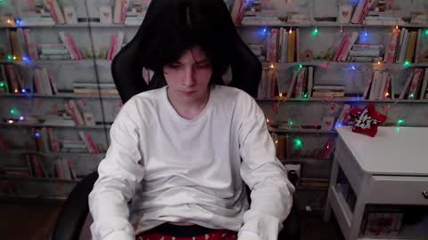 Snapshot of iwillfall_ chatting on January 2025 11:02:01 PM Maxim online show from January 2025 11:02:01 PM