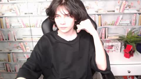 Snapshot of iwillfall_ chatting on February 2025 08:42:02 PM Maxim online show from February 2025 08:42:02 PM