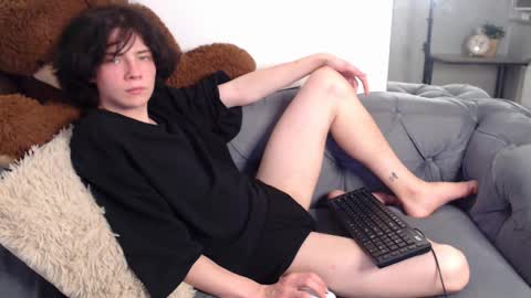 Snapshot of iwillfall_ chatting on February 2025 09:12:01 PM Maxim online show from February 2025 09:12:01 PM