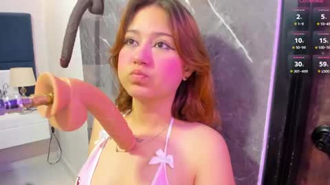 Snapshot of iza_grey chatting on June 2026 11:25:01 AM Isa online show from June 2026 11:25:01 AM