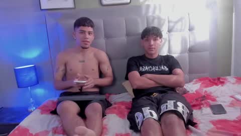 izaack online show from December 2024 12:55:02 PM