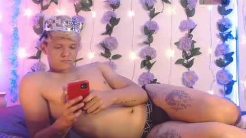 Snapshot of izan_02 chatting on February 2026 08:17:02 PM izan online show from February 2026 08:17:02 PM