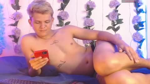 Snapshot of izan_02 chatting on March 2026 07:08:02 PM izan online show from March 2026 07:08:02 PM