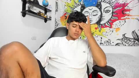 Izan online show from October 2025 06:39:01 PM