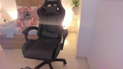 Iza online show from February 2025 02:15:01 AM