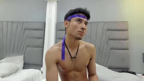 izato online show from February 2025 05:31:01 PM