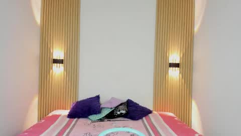 izelevans online show from February 2026 11:48:01 AM