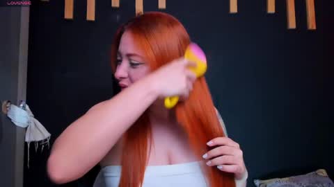 hot izys online show from April 2026 07:06:02 AM