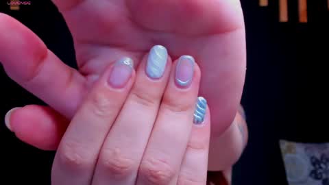 hot izys online show from April 2026 07:01:01 AM