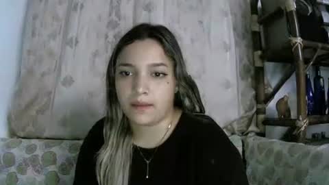 Snapshot of izzy_32 chatting on March 2026 06:57:01 AM izzy_32 online show from March 2026 06:57:01 AM