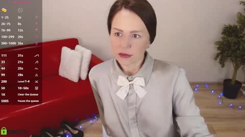 Queen of nylon  Victoria online show from March 2026 05:35:02 AM