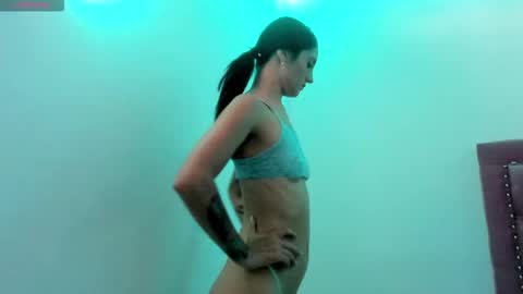 Snapshot of izzy_cum chatting on October 2025 03:45:01 PM Izzy online show from October 2025 03:45:01 PM