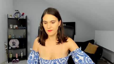 Izzy online show from October 2025 11:35:01 PM