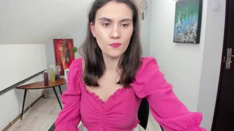 Izzy online show from December 2025 07:22:01 PM