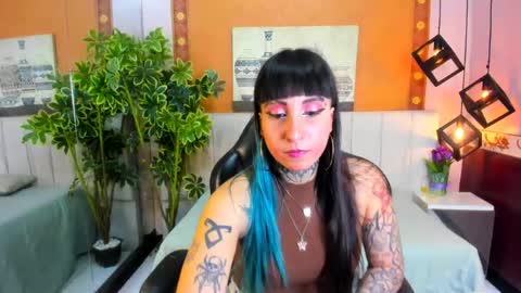 izzymoon_ online show from May 2026 01:30:02 PM