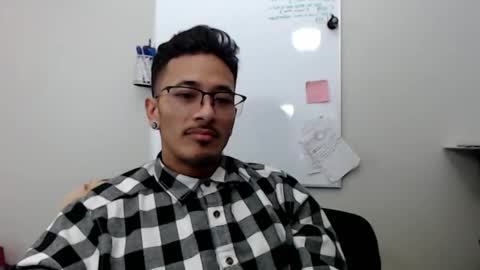 Snapshot of j0nnyk1ng chatting on February 2026 12:06:02 AM Mugen online show from February 2026 12:06:02 AM