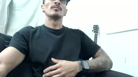 Snapshot of j0nnyk1ng chatting on March 2026 05:12:02 AM Mugen online show from March 2026 05:12:02 AM