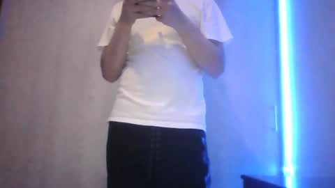 Snapshot of j24781043 chatting on November 2025 04:44:02 AM ShyAlexX online show from November 2025 04:44:02 AM