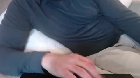 Snapshot of j335129 chatting on December 2025 04:57:02 PM James online show from December 2025 04:57:02 PM