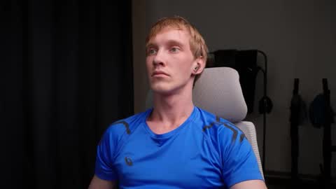 Snapshot of j_akira13 chatting on November 2025 10:05:01 AM Danny online show from November 2025 10:05:01 AM