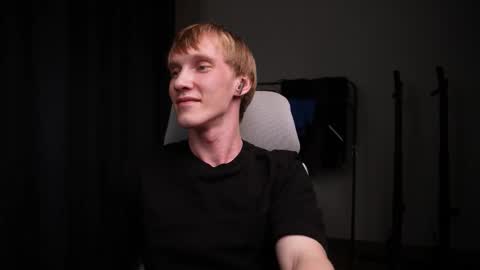 Snapshot of j_akira13 chatting on November 2025 05:34:02 PM Danny online show from November 2025 05:34:02 PM