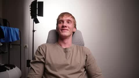 Snapshot of j_akira13 chatting on November 2025 05:46:02 PM Danny online show from November 2025 05:46:02 PM