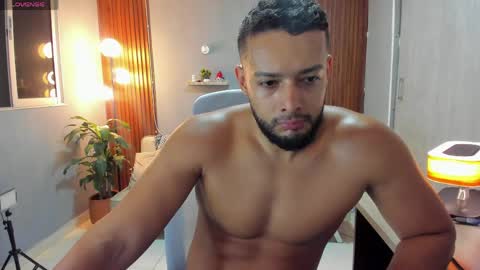 Calix  Independient model Insta and twt Calixsnake online show from May 2026 12:30:01 AM